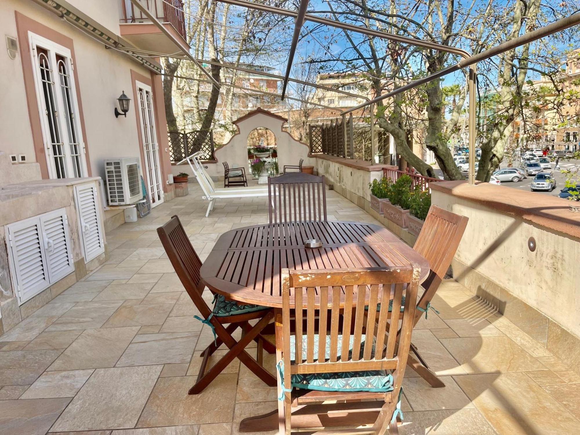 La Tua Casa Nel Centro Di Ostia Villa Exterior foto